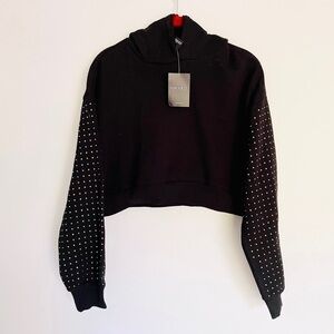 Forever 21 Sweatshirt S NWT Rhinestone Hoodie Cropped Pullover Black Multicolor
